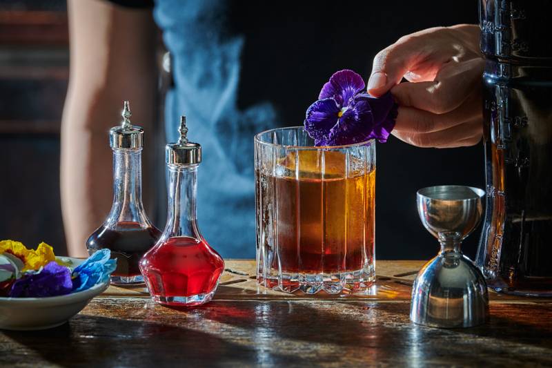 bar-calico-cocktail Cocktail with flower